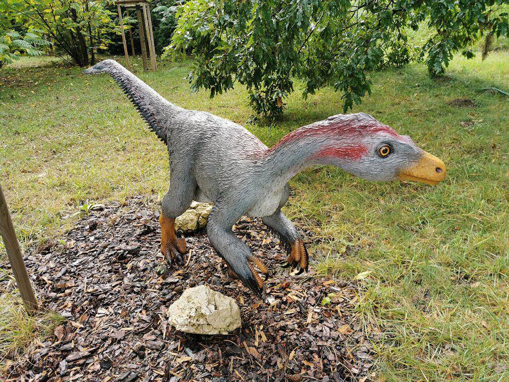 ilustrasi Troodon (commons.wikimedia.org / Elekes Andor)