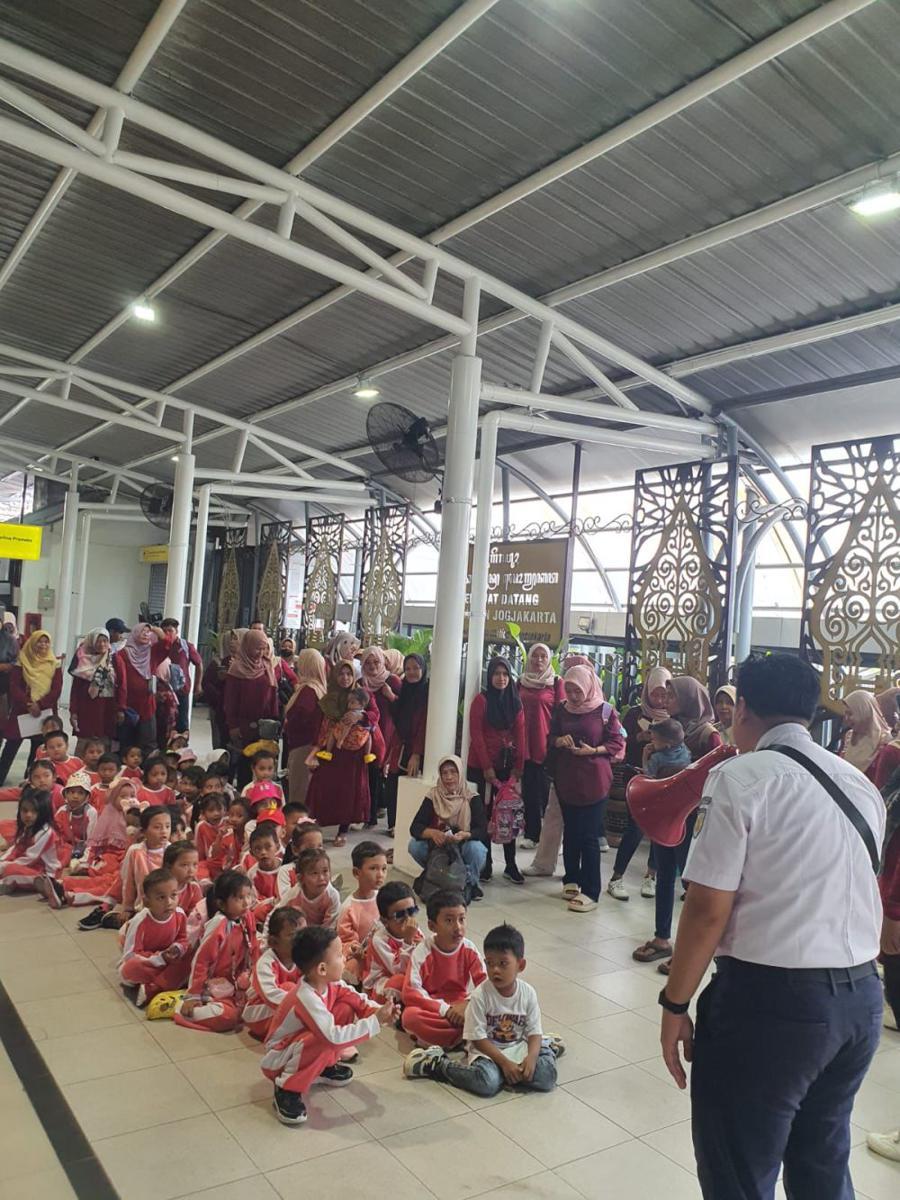 KAI Bandara Hadirkan Program Edukasi Kereta Api Bagi Pelajar di Jogja