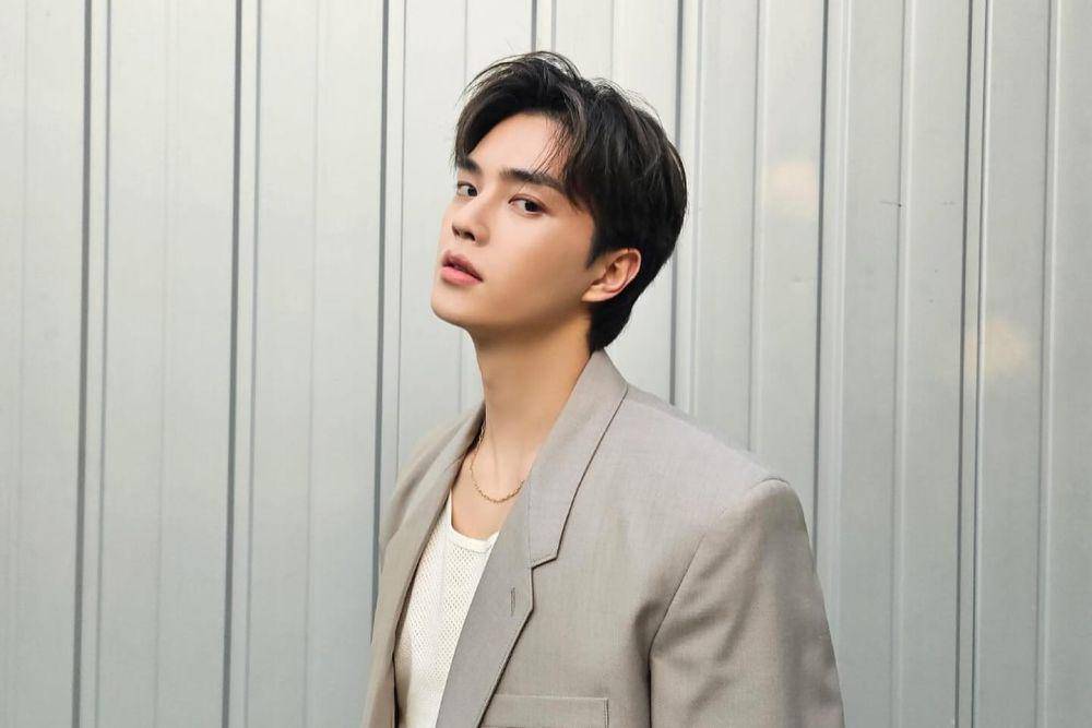 Song Kang (instagram.com/songkang_b)