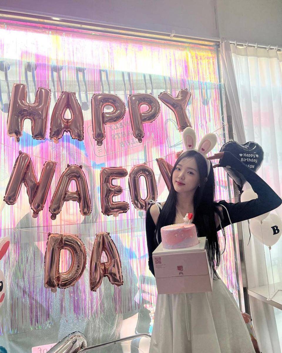Kang Na Eon (instagram.com/djsskrkd)