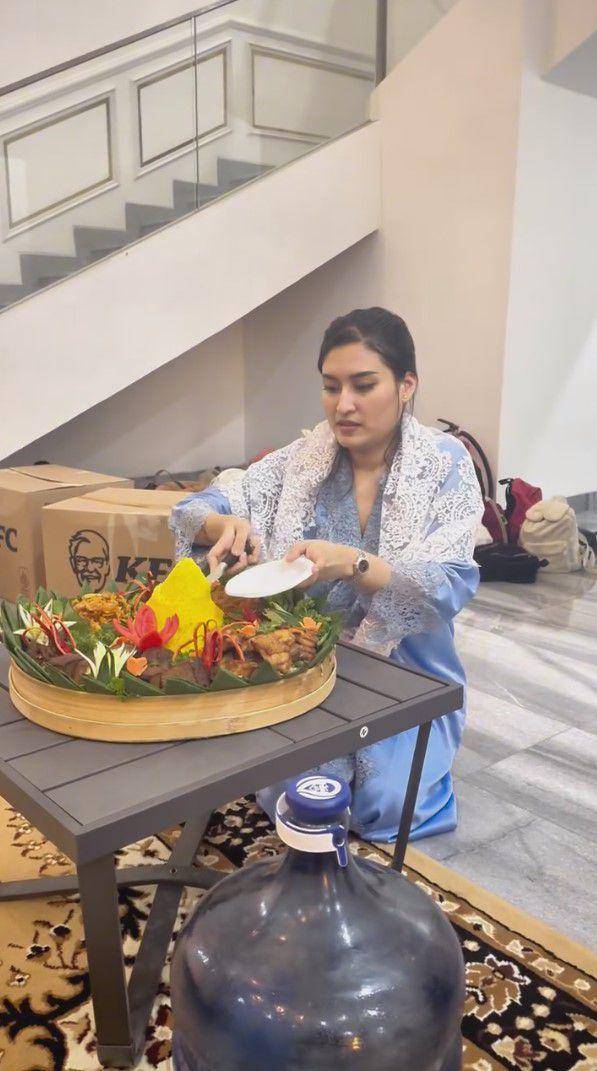 potret syukuran rumah baru Angbeen Rishi (instagram.com/angbeenrishi)