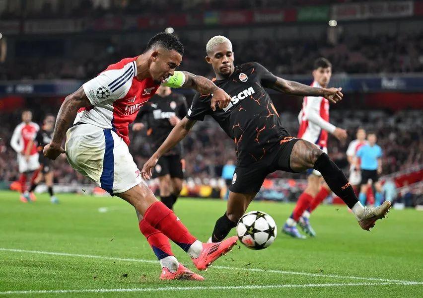 Preview Newcastel vs Arsenal: The Gunners Terancam Pincang