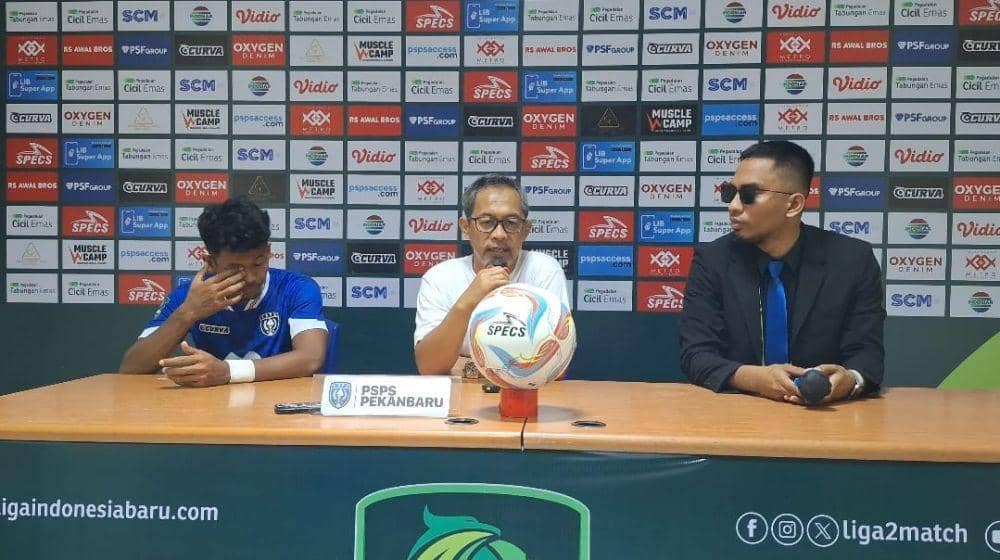 Pelatih PSPS Aji Santoso mengucapkan puji syukur atas kemenangan di laga penutup putaran pertama Liga 2 Indonesia (IDN Times/ Fanny Rizano)