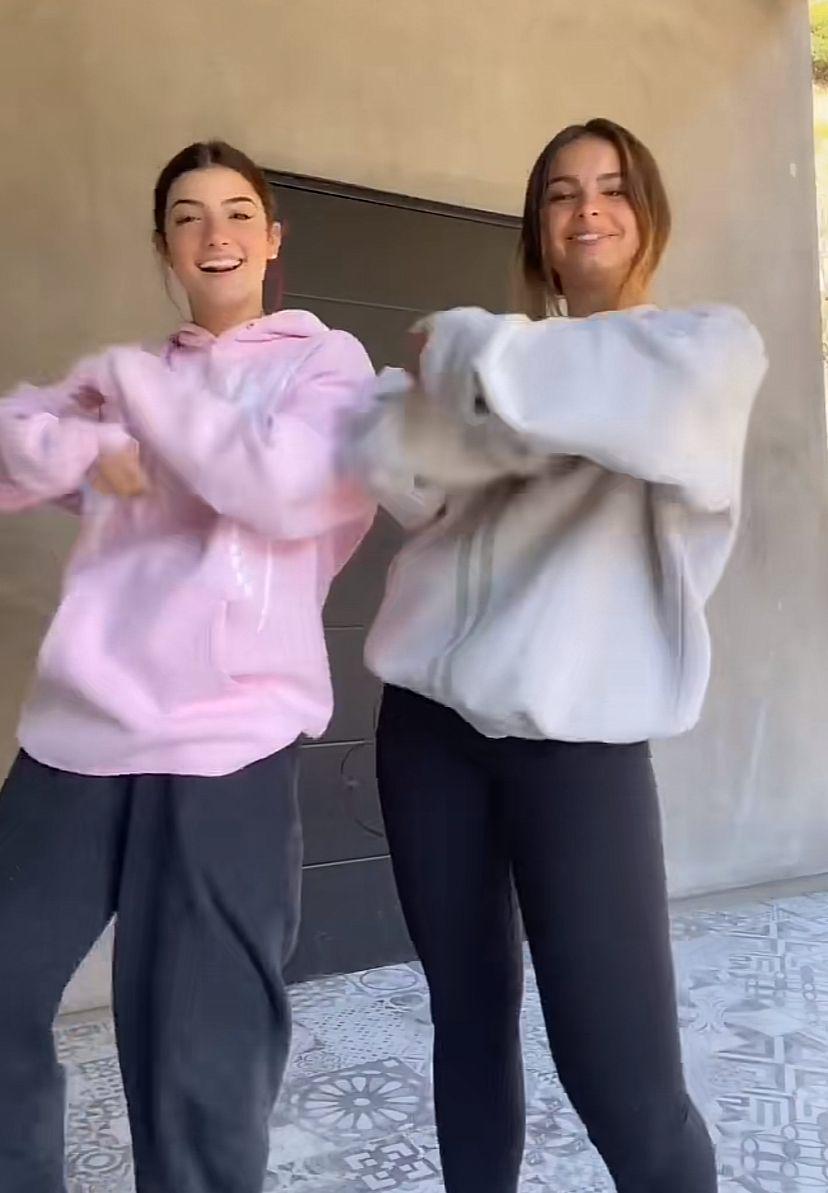 potret Addison Rae dan Charli D'amelio (TikTok.com/@addisonre)