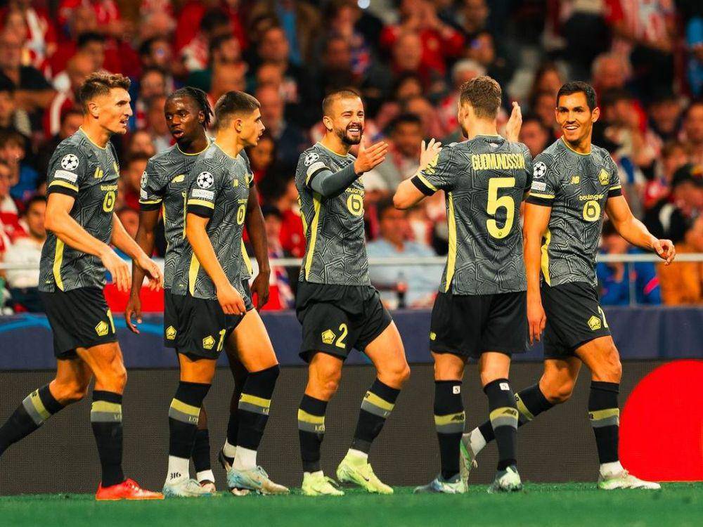 Para pemain LOSC Lille merayakan gol ke gawang Atletico Madrid. (instagram.com/losclive)