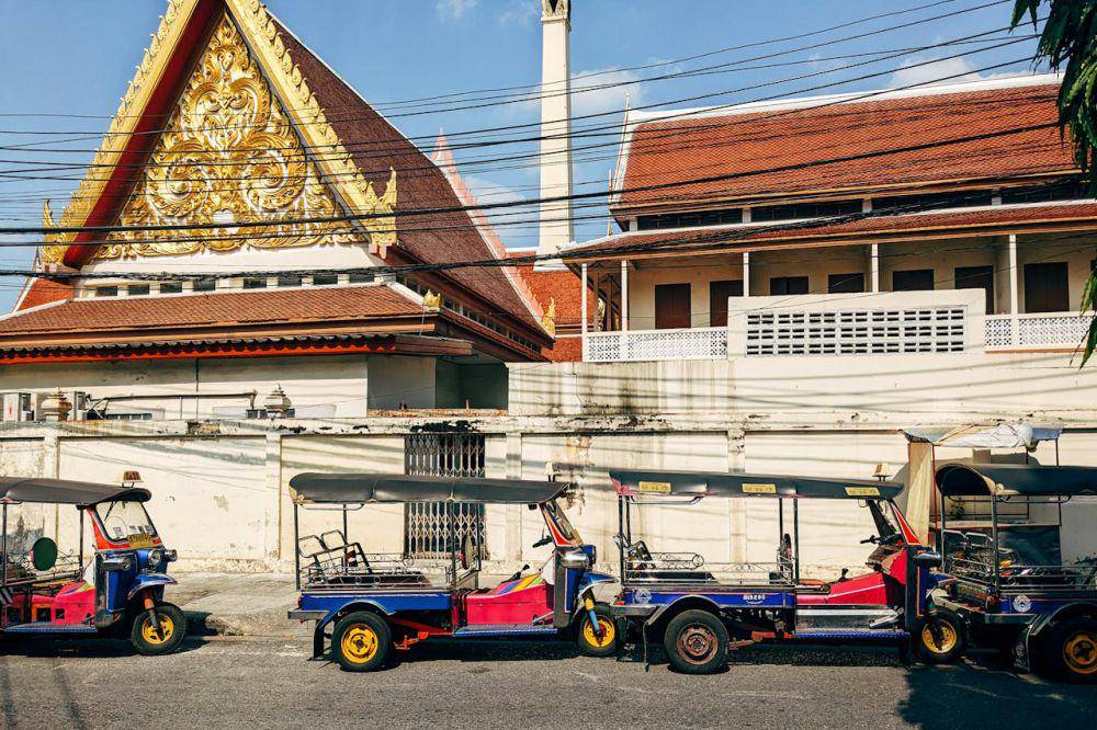 Tuk-tuk Thailand (pexels.com/Markus Winkler)