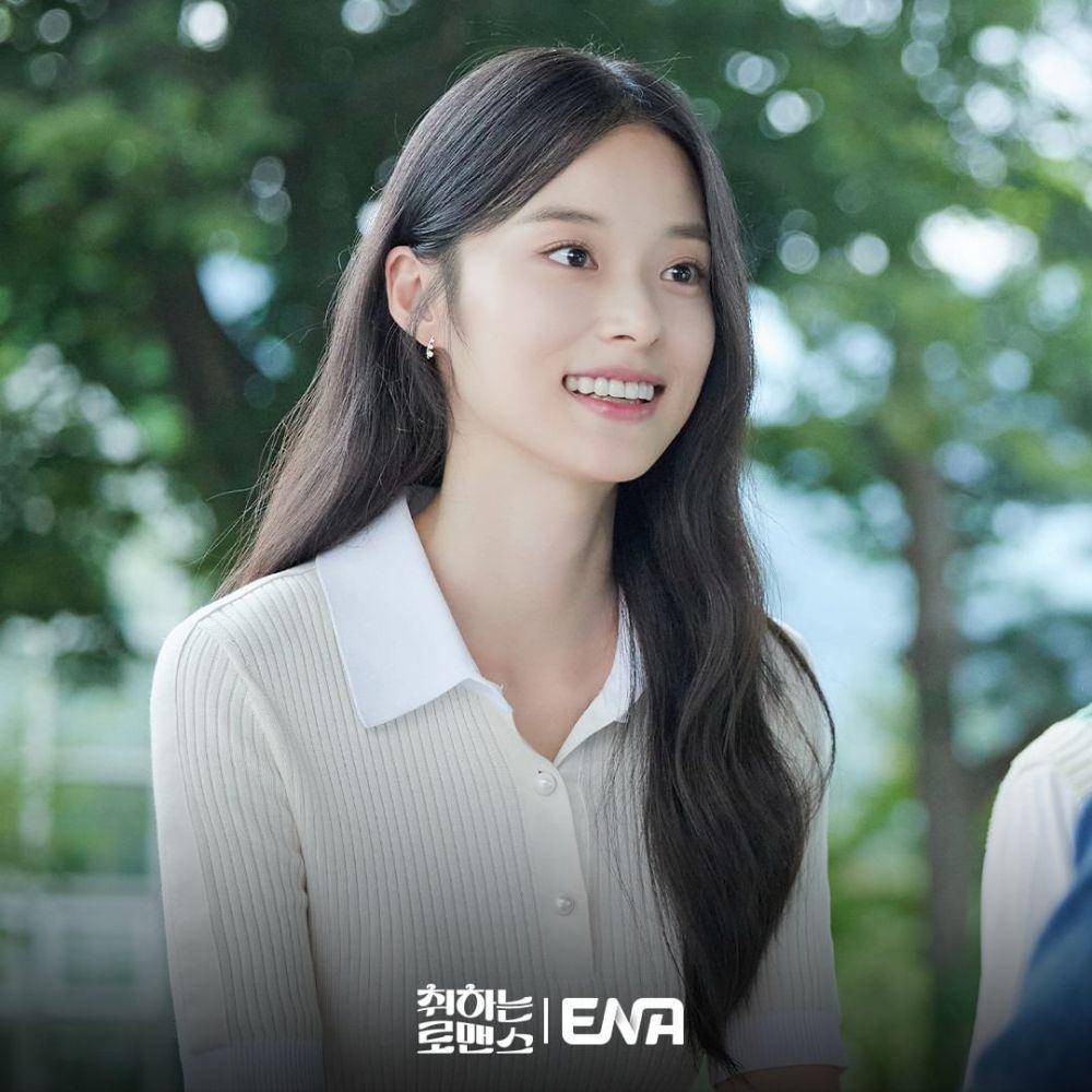 Shin Do Hyun di drama Brewing Love (instagram.com/channel.ena.d)