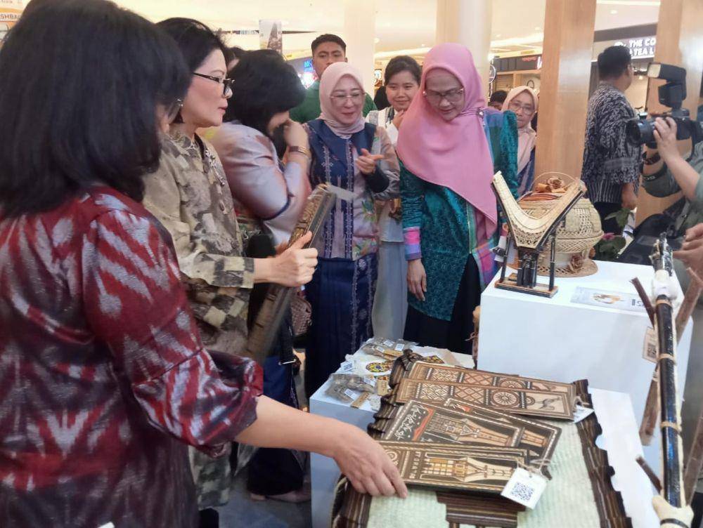 Bazar UMKM BerKRIYAsi di Makassar Perkuat Ekonomi Lokal