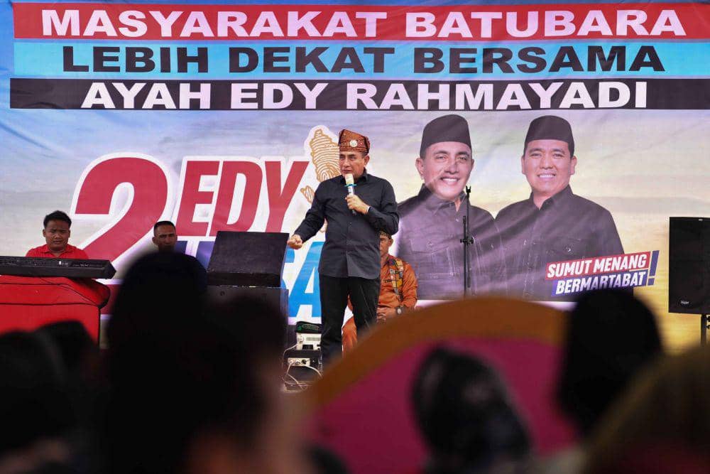 Calon Gubernur Sumatra Utara nomor urut 1 Edy Rahmayadi saat berkampanye di Kabupaten Batubara, Jumat (25/10/2024). (Tim ER-HB)