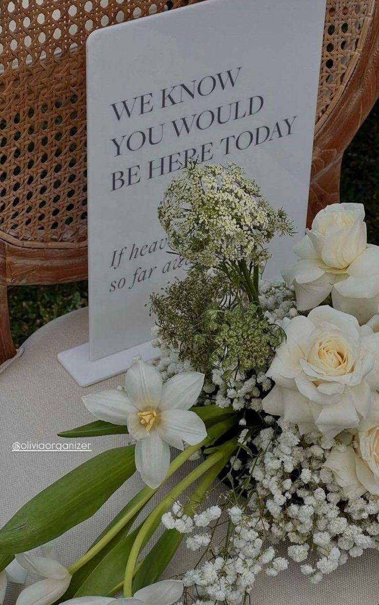 Dekorasi Resepsi Nikah Anthony Ginting-Mitzi (instagram.com/oliviaorganizer)