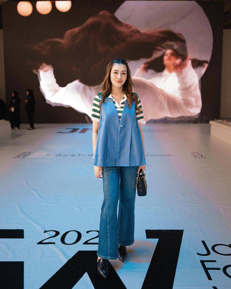 potret Aaliyah Massaid di JFW 2024 (instagram.com/aaliyah.massaid)