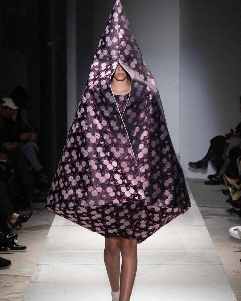 koleksia Comme des Garcons Spring/Summer 2025 (instagram.com/commedesgarcons)