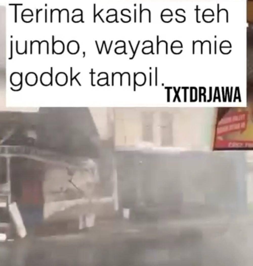meme es teh jumbo (instagram.com/txtdrjawa)