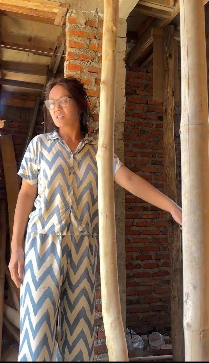 Bunda Corla tinjau rumah baru (Instagram.com/corla__2)