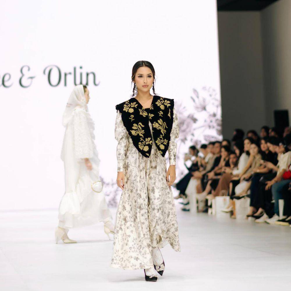 Gaya Artis di Jakarta Fashion Week (JFW) 2025 (instagram.com/jennifercoppenreal20)