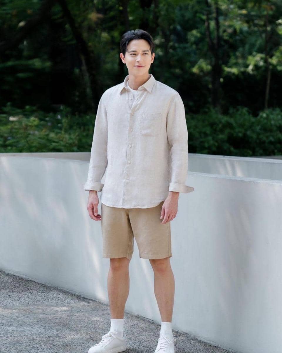 outfit minimalis ala James Jirayu (instagram.com/jirayu_jj)