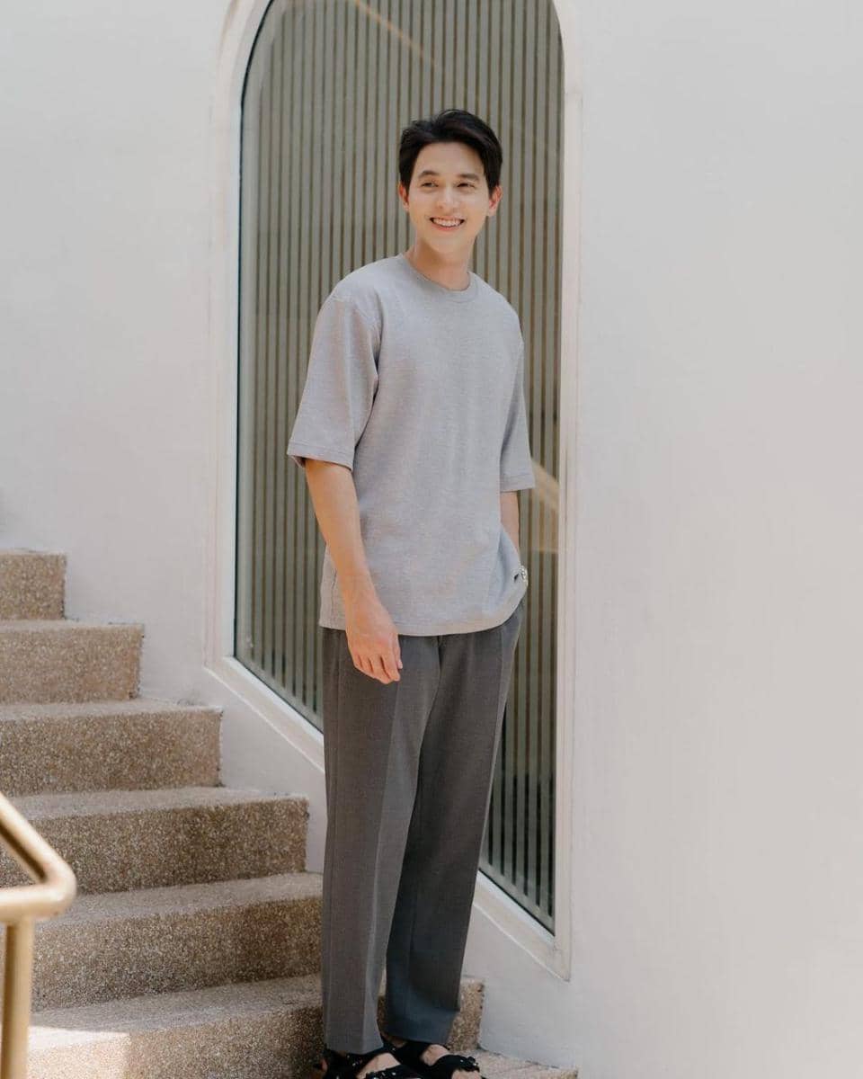 outfit minimalis ala James Jirayu (instagram.com/jirayu_jj)
