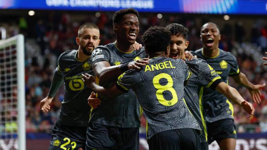 Para pemain Lille merayakan kemenangan 3-1 atas Atletico Madrid. (uefa.com)