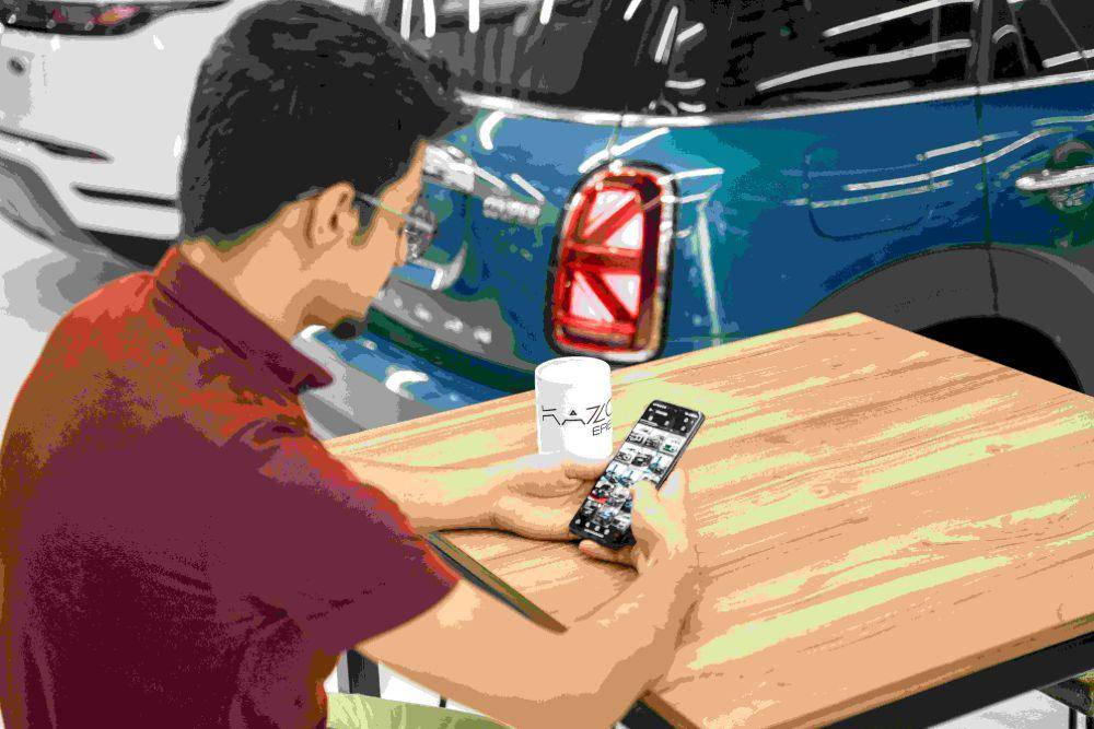 ilustrasi pembelian mobil bekas (pexels.com/Esmihel Muhammad)