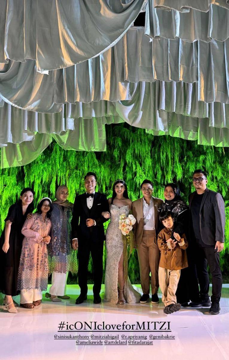 Gaya Tamu di Resepsi Anthony Ginting-Mitzi (instagram.com/nafaelton)