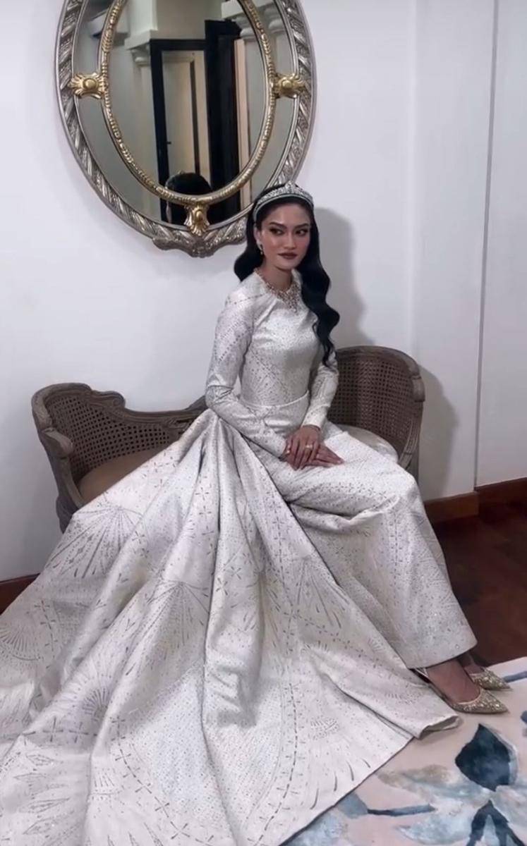 Gaya Tengku Natasya di Persandingan Diraja dengan Pangeran Pahang (instagram.com/faturdjawas)