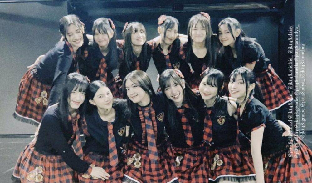 Member JKT48 (instagram.com/jkt48.greesel)
