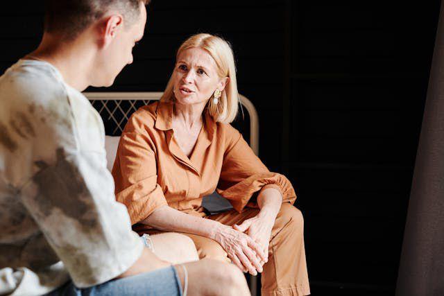 5 Tips untuk Menciptakan Boundaries dengan Helicopter Parents