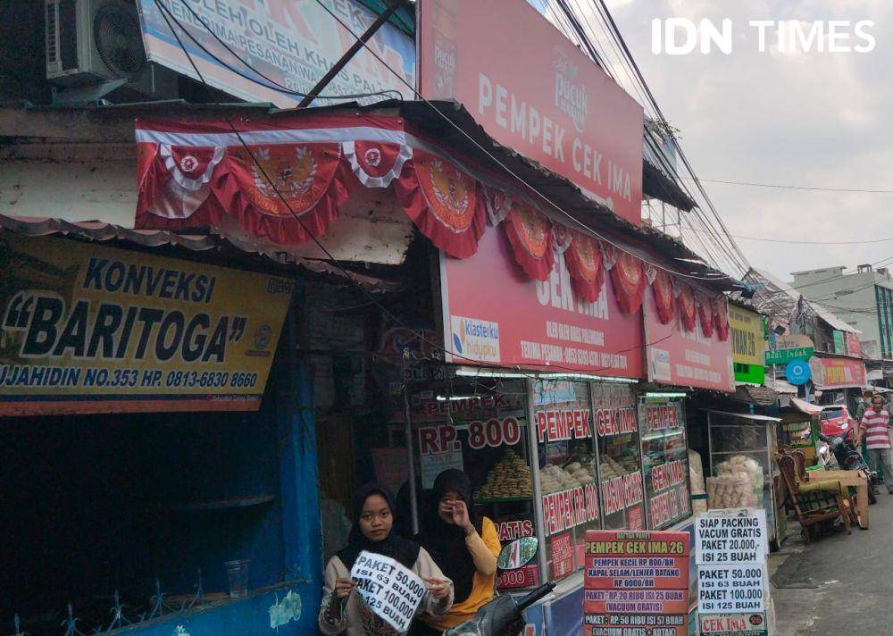 Toko Pempek di 26 Ilir Palembang (IDN Times/Feny Maulia Agustin)