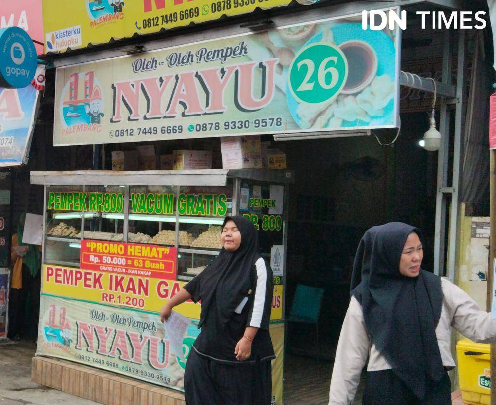 Toko Pempek di 26 Ilir Palembang (IDN Times/Feny Maulia Agustin)