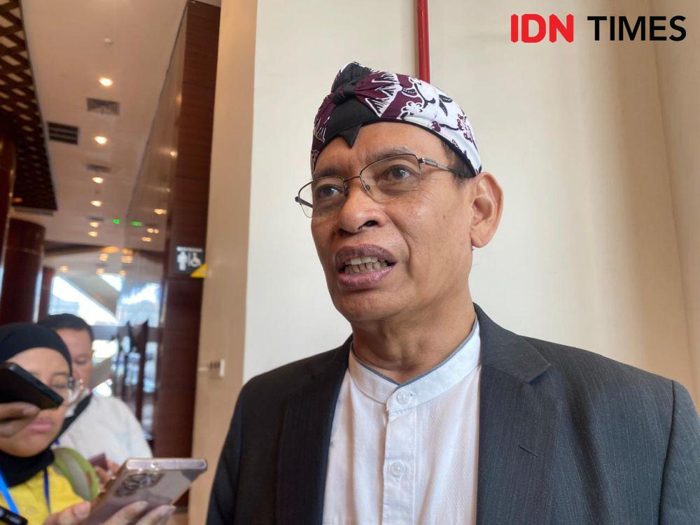 Rektor Unair Bebaskan Mahasiwa Kritis Tapi Pakai Medsos Pribadi