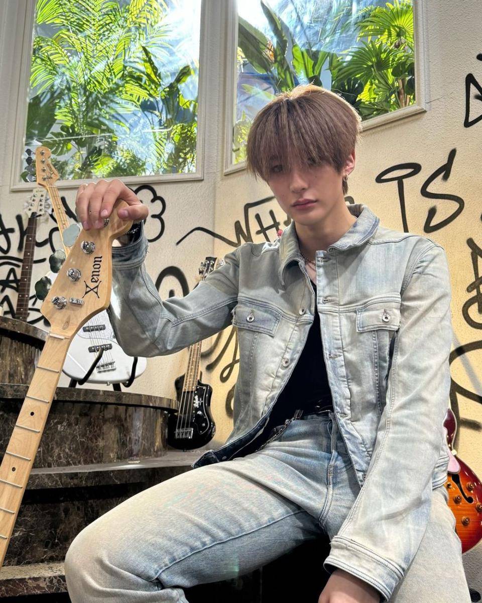 OOTD Kekinian ala Anton RIIZE (instagram.com/riize_official)