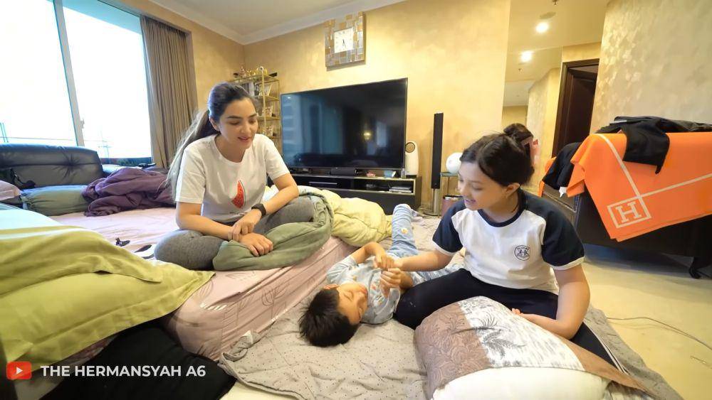 potret kejutan ulang tahun Arsya Hermansyah (youtube.com/thehermansyaha6world)