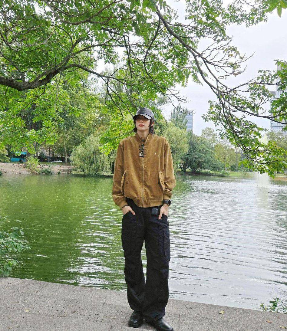 OOTD Kekinian ala Anton RIIZE (instagram.com/riize_official)