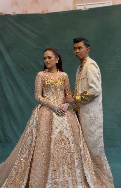 potret resepsi kedua pernikahan Nia LIDA (instagram.com/aveelaofficial)