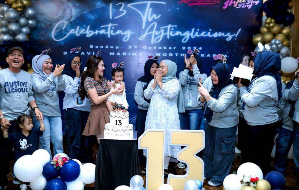 potret Ayu Ting Ting rayakan anniversary fanbase (instagram.com/ayutingting92)