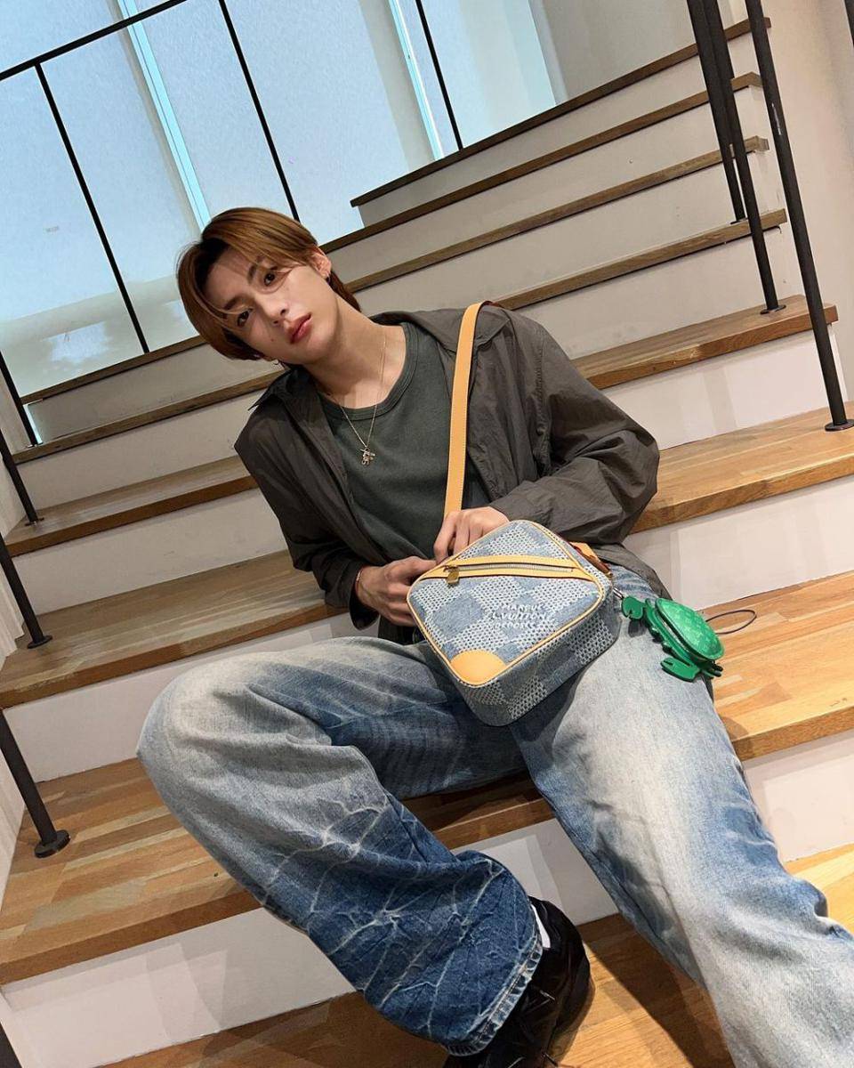 OOTD Kekinian ala Anton RIIZE (instagram.com/riize_official)