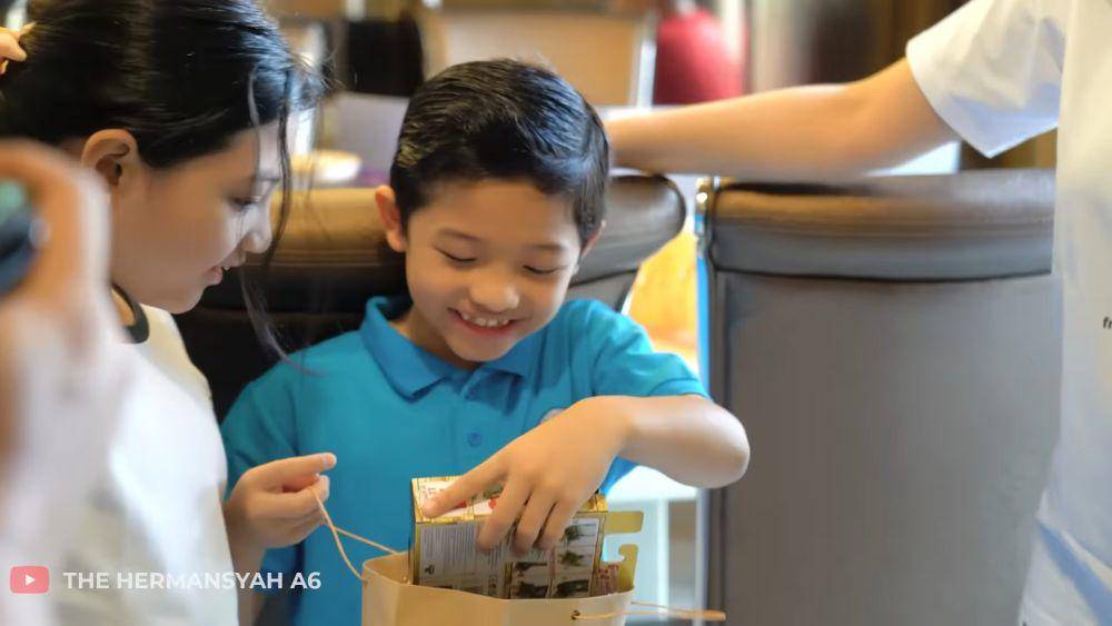 potret kejutan ulang tahun Arsya Hermansyah (youtube.com/thehermansyaha6world)