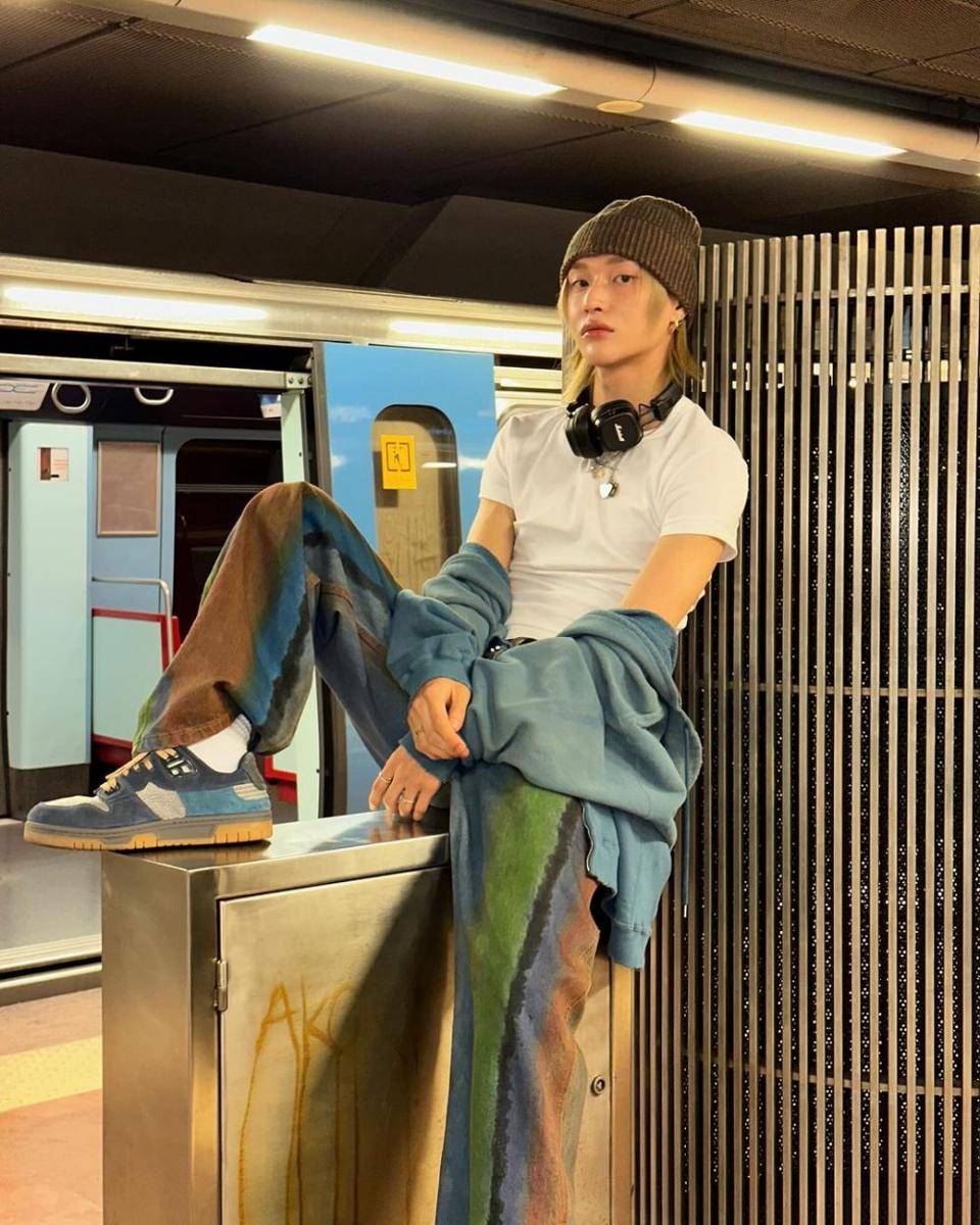 inspirasi outfit street style ala Wonbin RIIZE (instagram.com/riize_official)