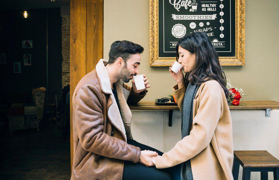 Ilustrasi first date. (freepik.com)