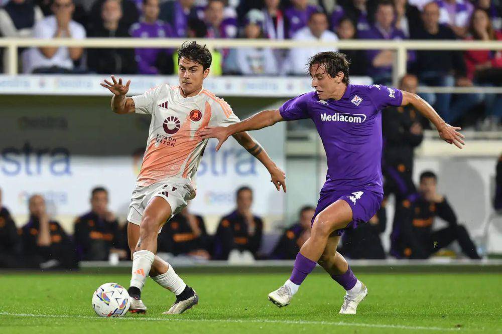Fiorentina menang 5-1 atas AS Roma di Serie A 2024/2025. (legaseriea.it)