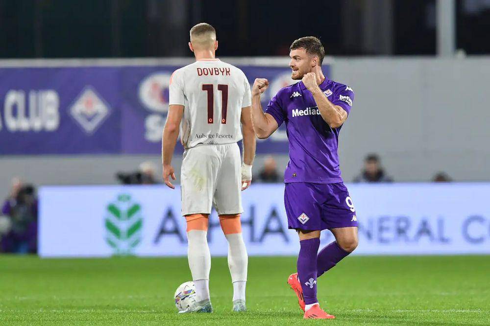 Fiorentina menang 5-1 atas AS Roma di Serie A 2024/2025. (legaseriea.it)