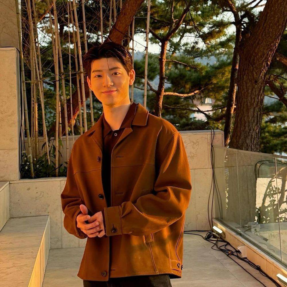 Bae Hyun Sung (instagram.com/baehyeonseong_)