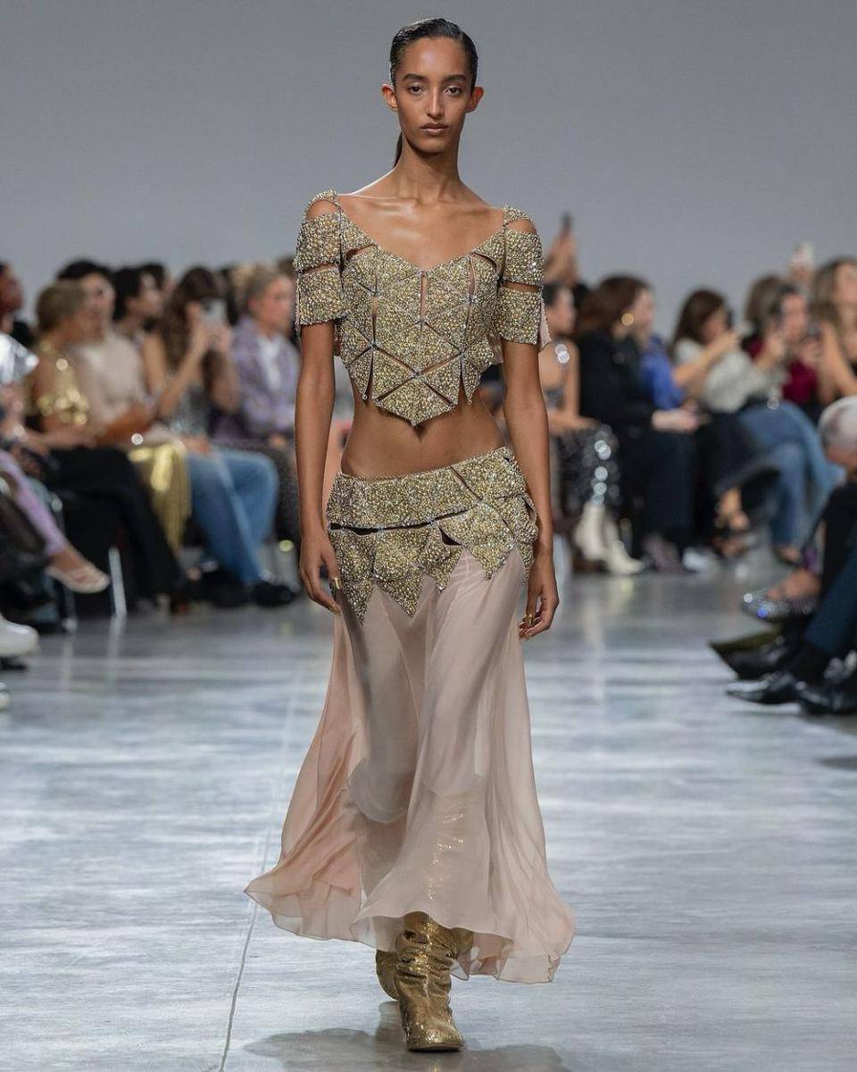 Koleksi SS25 Rabanne di Paris Fashion Week 2024 (instagram.com/rabanne)