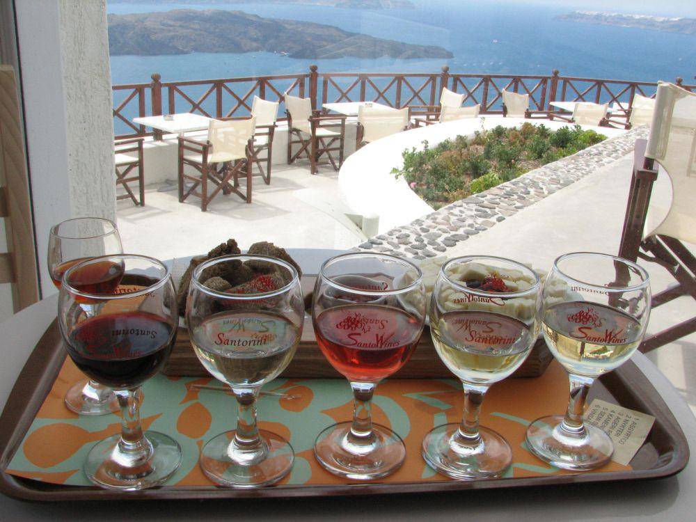 Potret Santorini Wine Tour, Santorini (commons.wikimedia.org/Marcelo_Costa)