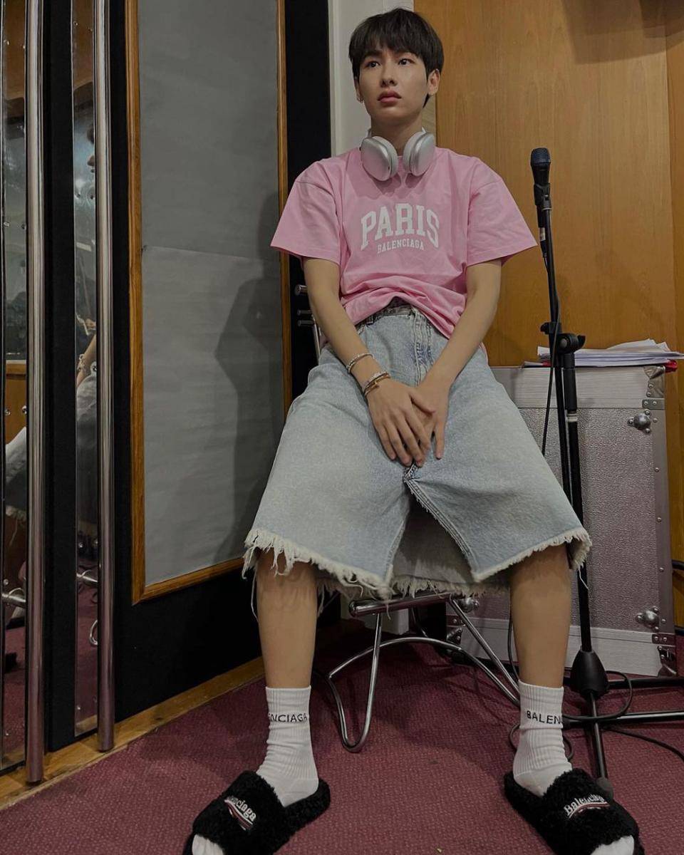 mix and match short pants ala Gun Atthaphan (instagram.com/gun_atthaphan)