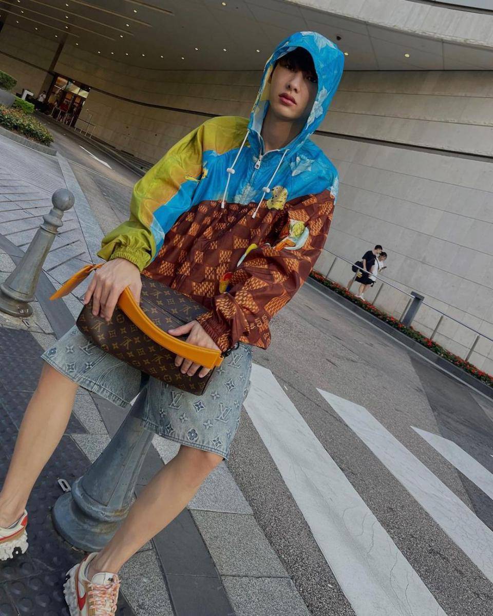 mix and match short pants ala Gun Atthaphan (instagram.com/gun_atthaphan)