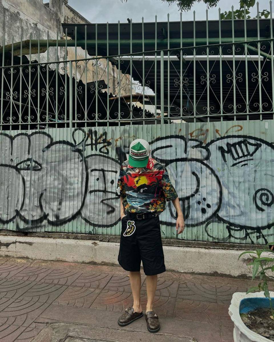 mix and match short pants ala Gun Atthaphan (instagram.com/gun_atthaphan)