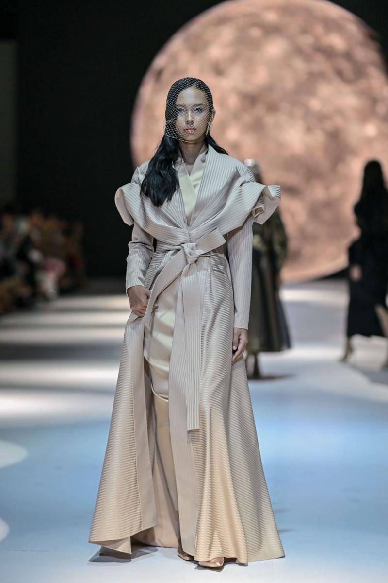 11 Koleksi ERI by Eridani di JFW 2025. 21 Oktober 2024 (dok. Jakarta Fashion Week/Dandy Hendrata)