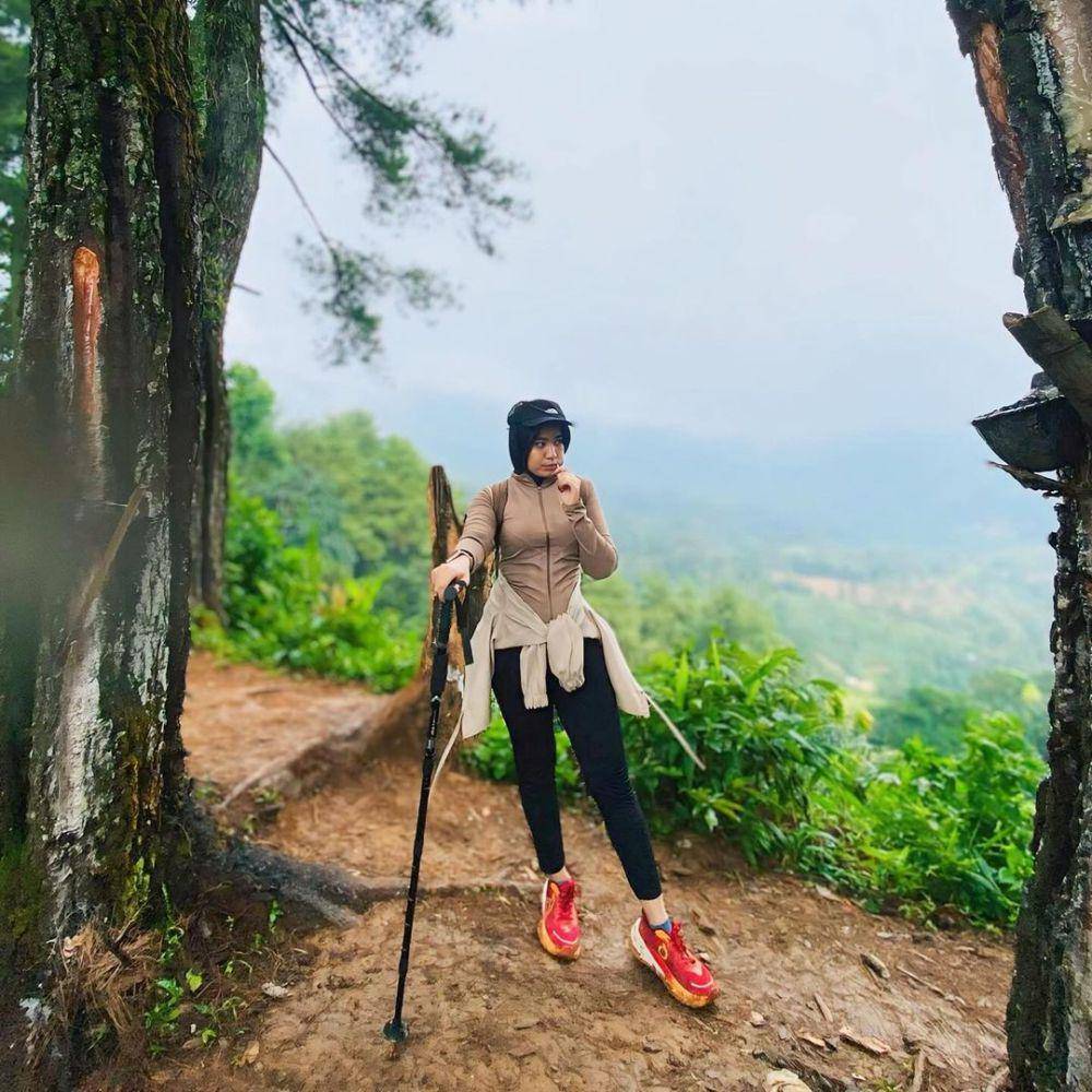Bukit Paniisan (instagram.com/naelyarizaa)