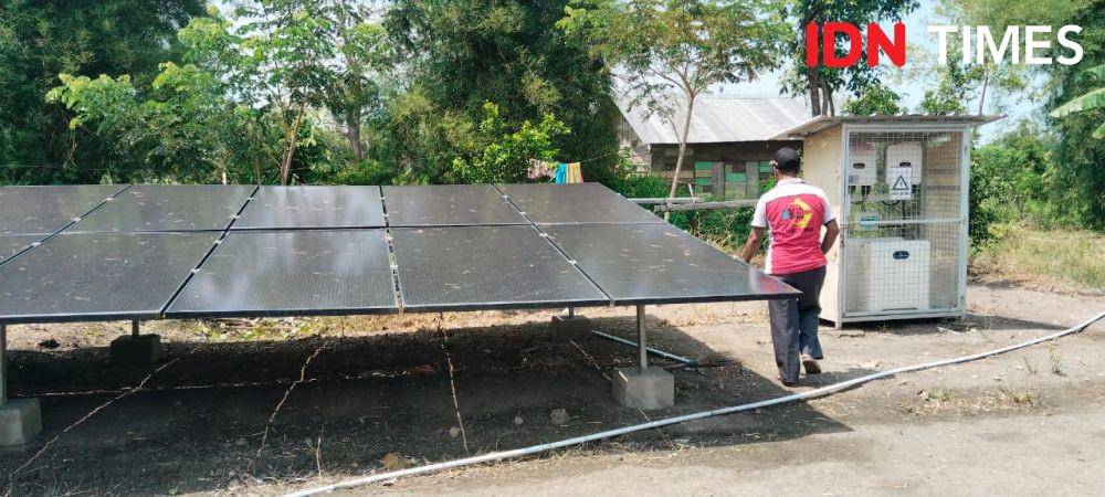 Panel surya Desa Semambu yang menghasilkan energi bersih untuk membantu penghidupan listrik dan irigasi lewat teknologi SWIS (IDN Times/Feny Maulia Agustin)